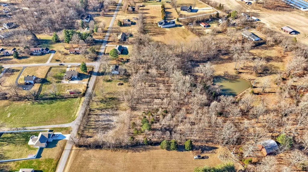 1991 Raymond Hodges Road Cottontown TN 37048