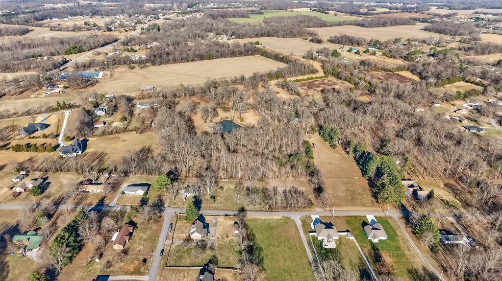 1991 Raymond Hodges Road Cottontown TN 37048