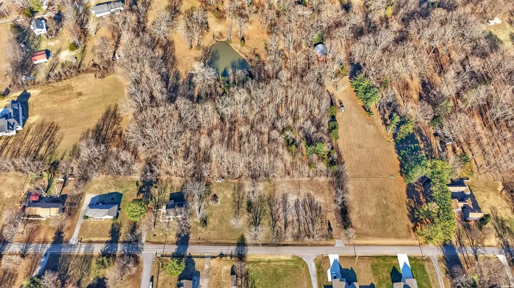 1991 Raymond Hodges Road Cottontown TN 37048