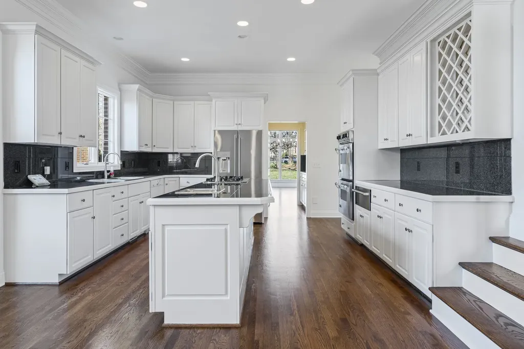 46 Green View Nashville TN 37205