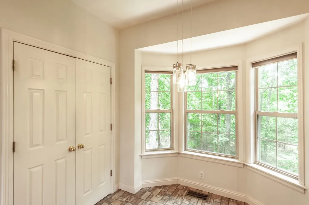 6513 N Mount Pleasant Road Greenbrier TN 37073