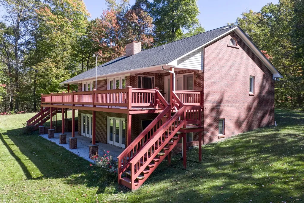 8631 Monterey Highway Monterey TN 38574