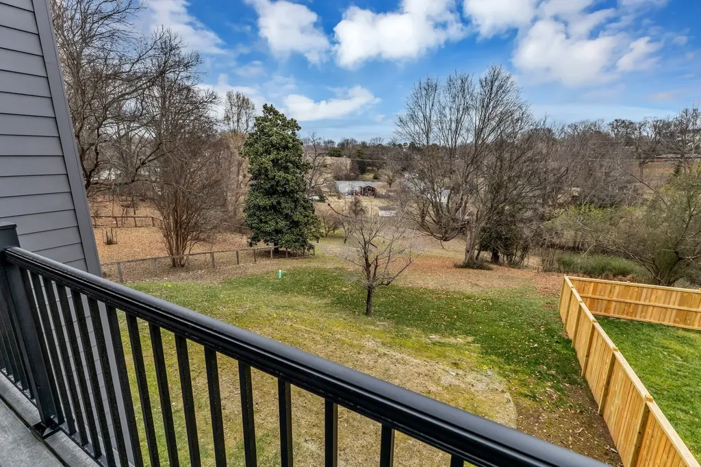 2505 Barclay Drive Nashville TN 37206