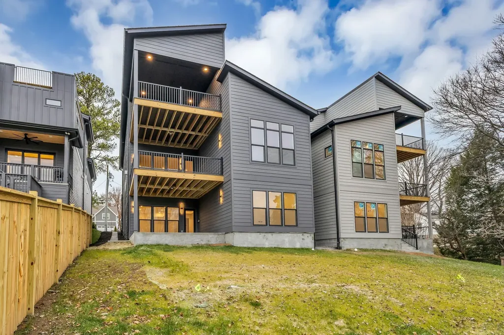 2505 Barclay Drive Nashville TN 37206