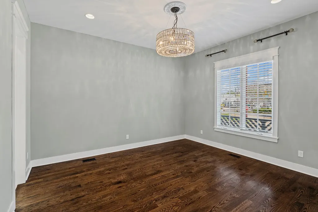 5704 Old Harding Pike Nashville TN 37205