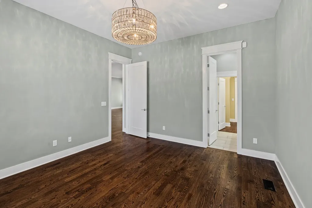 5704 Old Harding Pike Nashville TN 37205