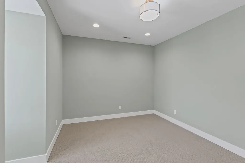 5704 Old Harding Pike Nashville TN 37205