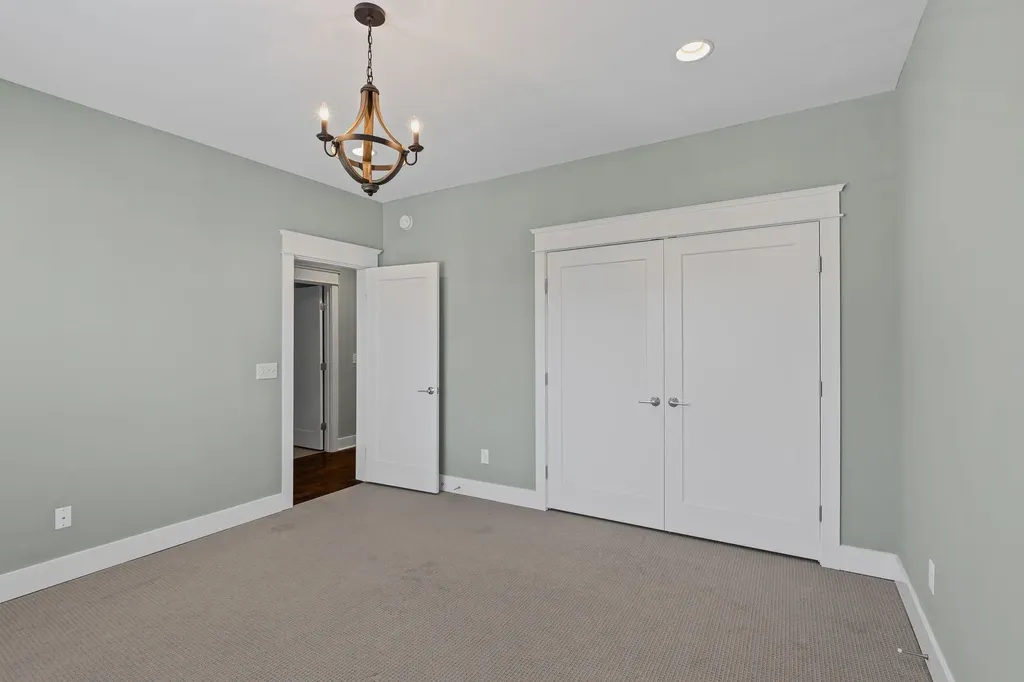 5704 Old Harding Pike Nashville TN 37205