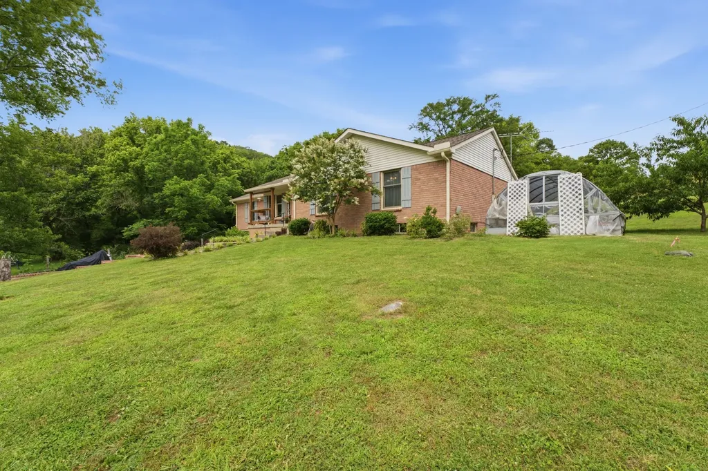 255 Saint Marys Road Buffalo Valley TN 38548