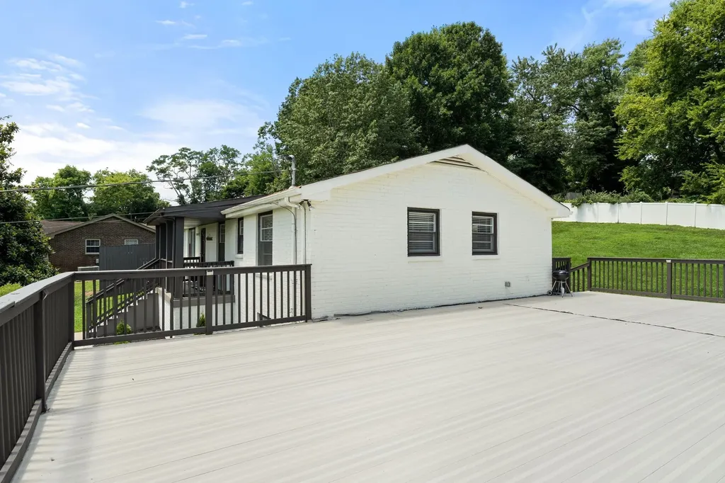 213 Riverwood Drive Hendersonville TN 37075