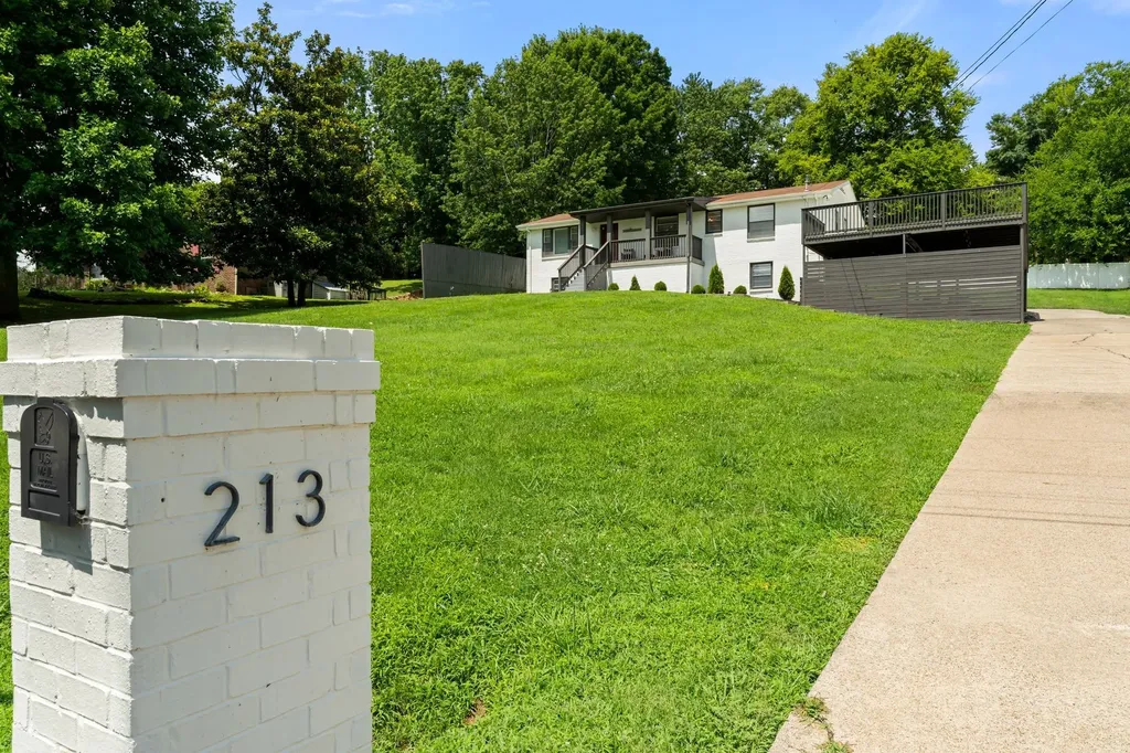 213 Riverwood Drive Hendersonville TN 37075