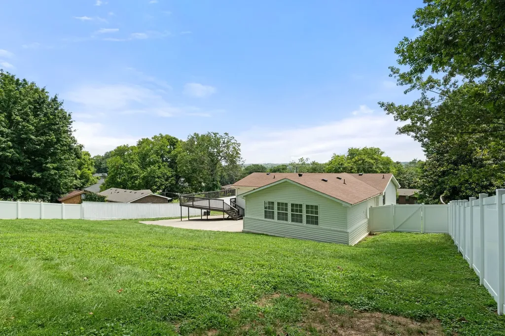 213 Riverwood Drive Hendersonville TN 37075