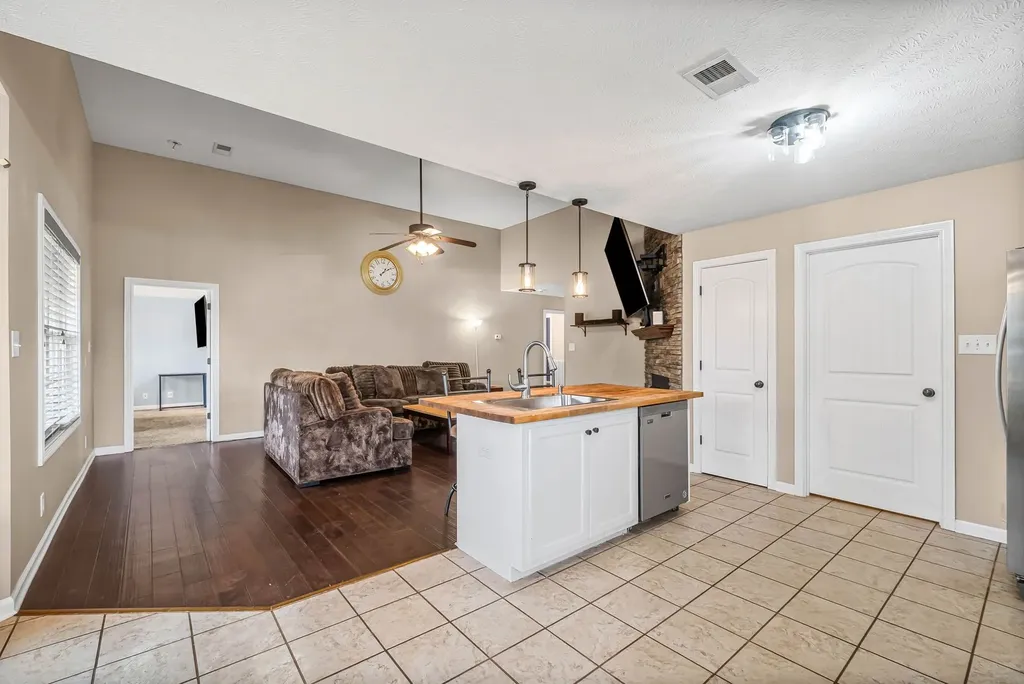 1313 Freedom Drive Clarksville TN 37042