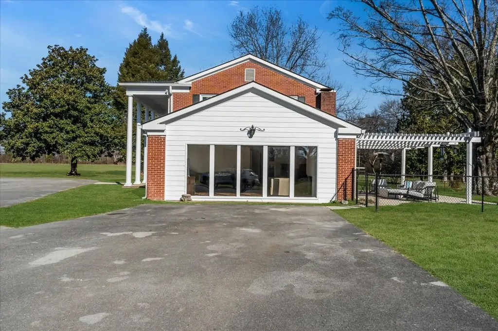 251 Miller Road Hillsboro TN 37342