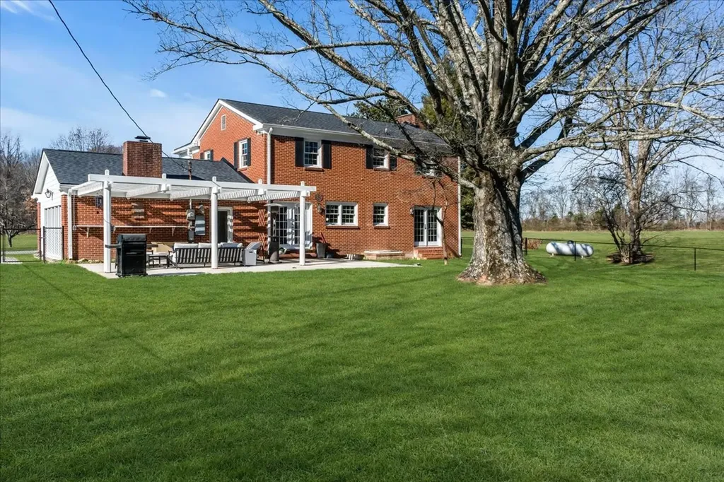 251 Miller Road Hillsboro TN 37342