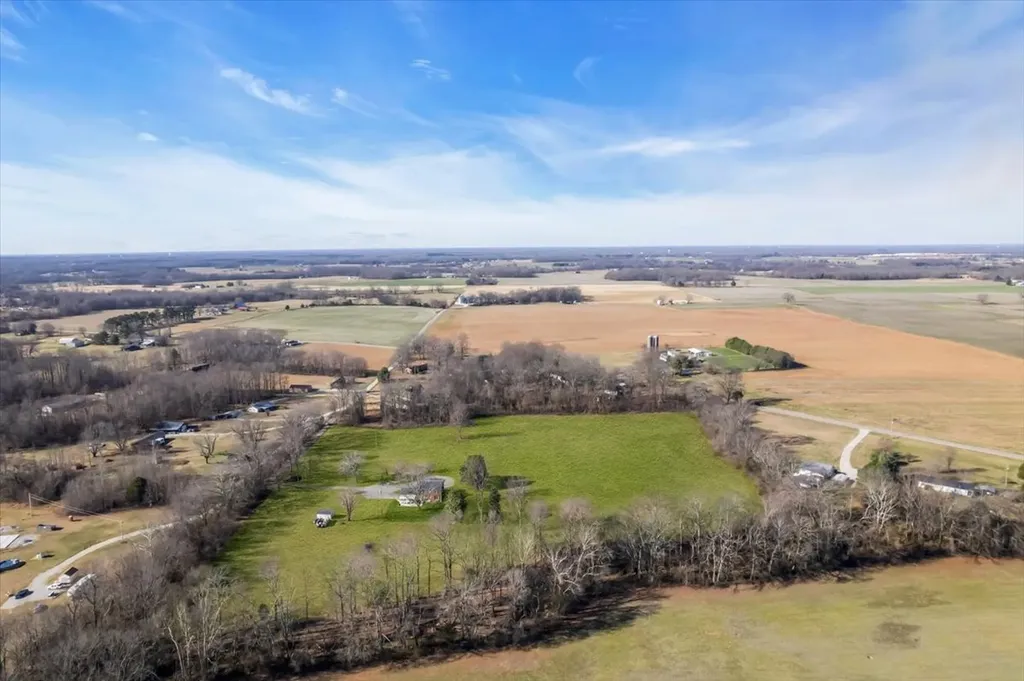 251 Miller Road Hillsboro TN 37342