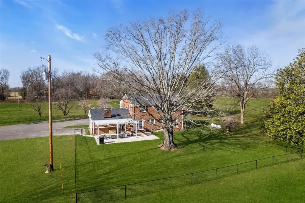 251 Miller Road Hillsboro TN 37342