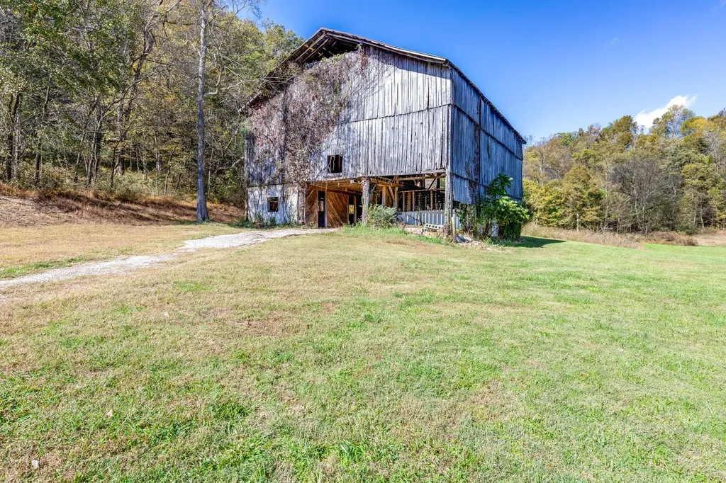 564 Mt Olive Cemetery Road Lynnville TN 38472