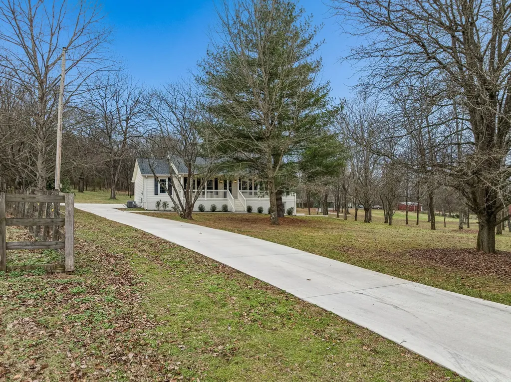 670 Northridge Road Columbia TN 38401
