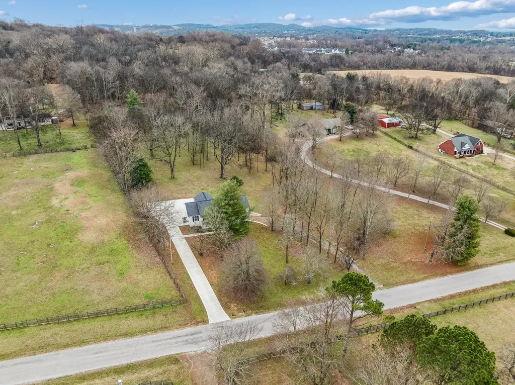 670 Northridge Road Columbia TN 38401