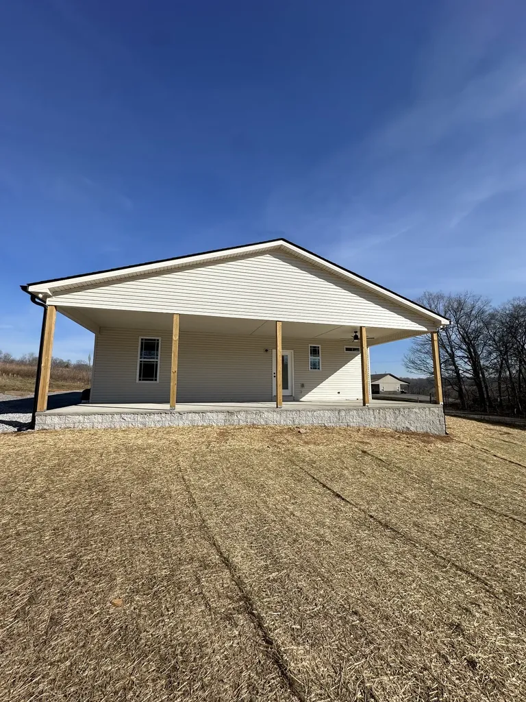 988 Davenport Road Cumberland City TN 37050