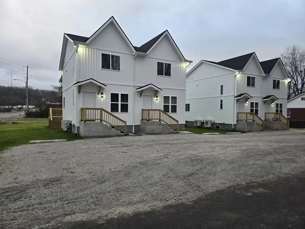 95 E Wyly Street Waverly TN 37185