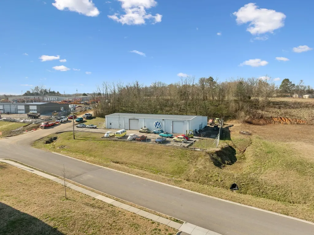 2501 Precast Drive, N Columbia TN 38401