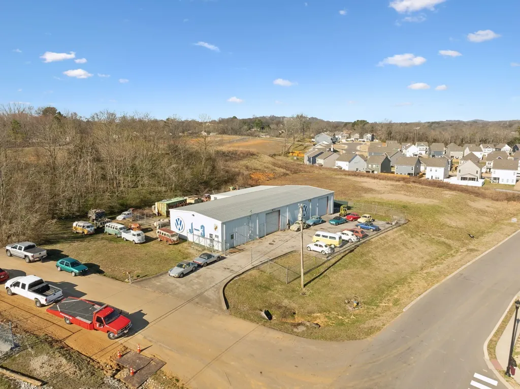 2501 Precast Drive, N Columbia TN 38401