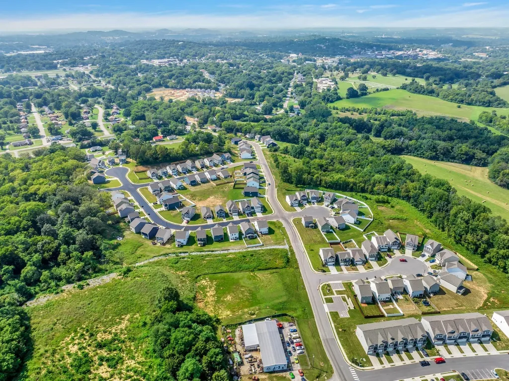2501 Precast Drive, N Columbia TN 38401