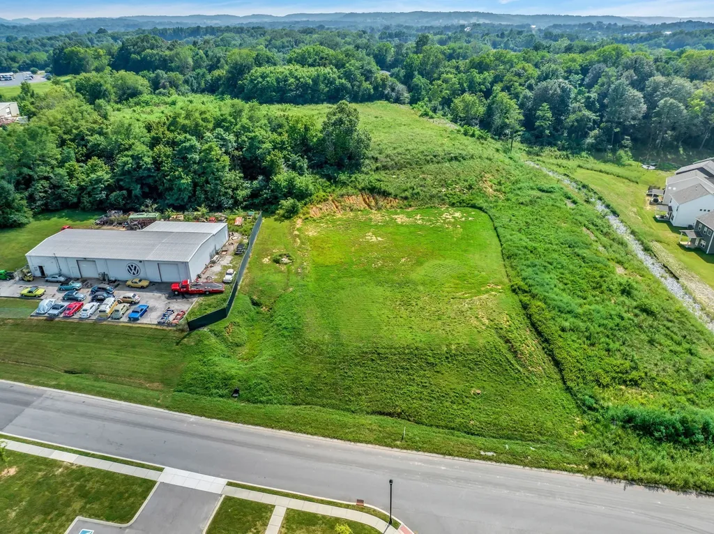 2501 Precast Drive, N Columbia TN 38401