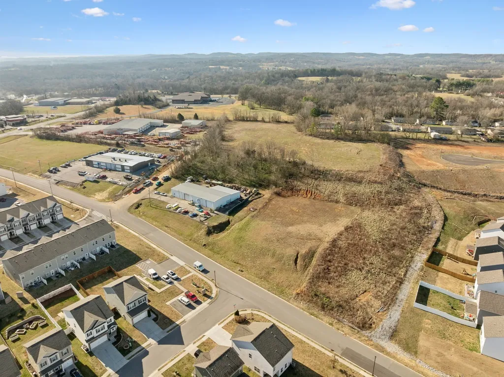 2501 Precast Drive, N Columbia TN 38401