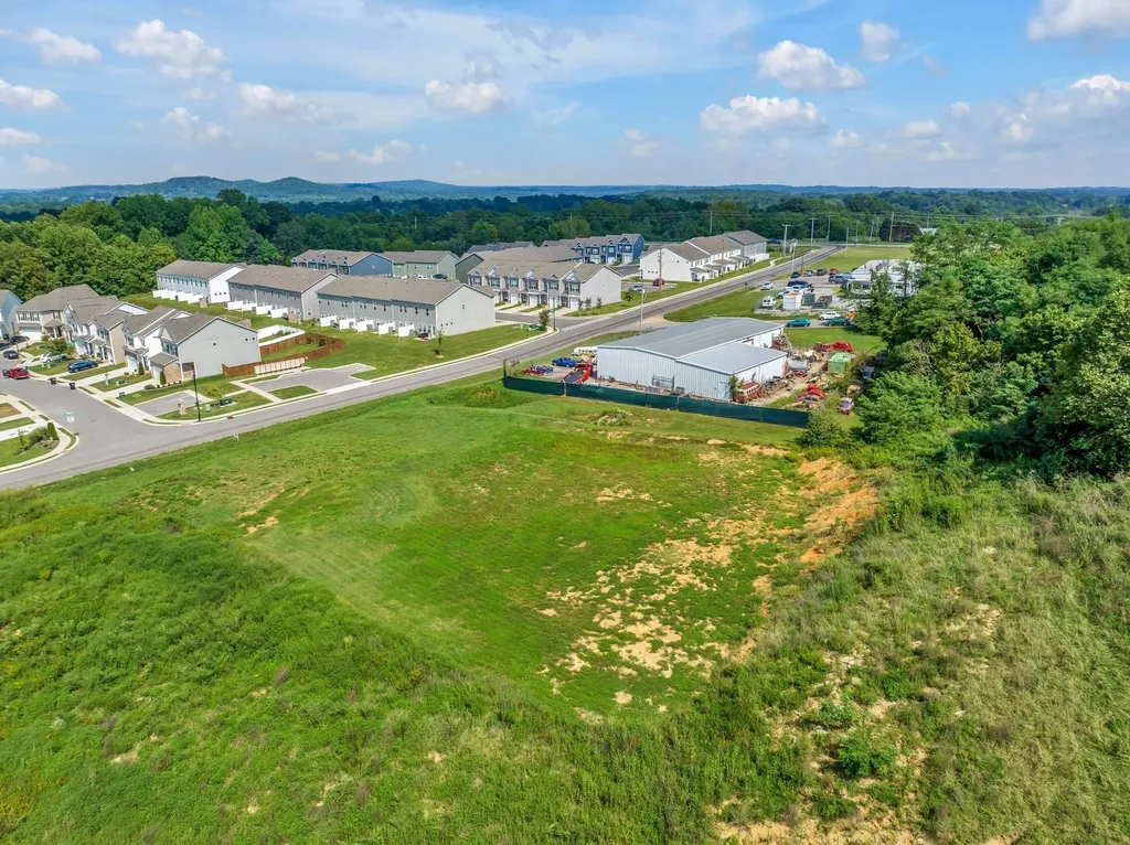 2501 Precast Drive, N Columbia TN 38401