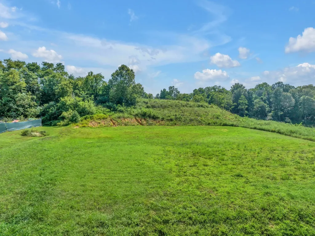 2501 Precast Drive, N Columbia TN 38401