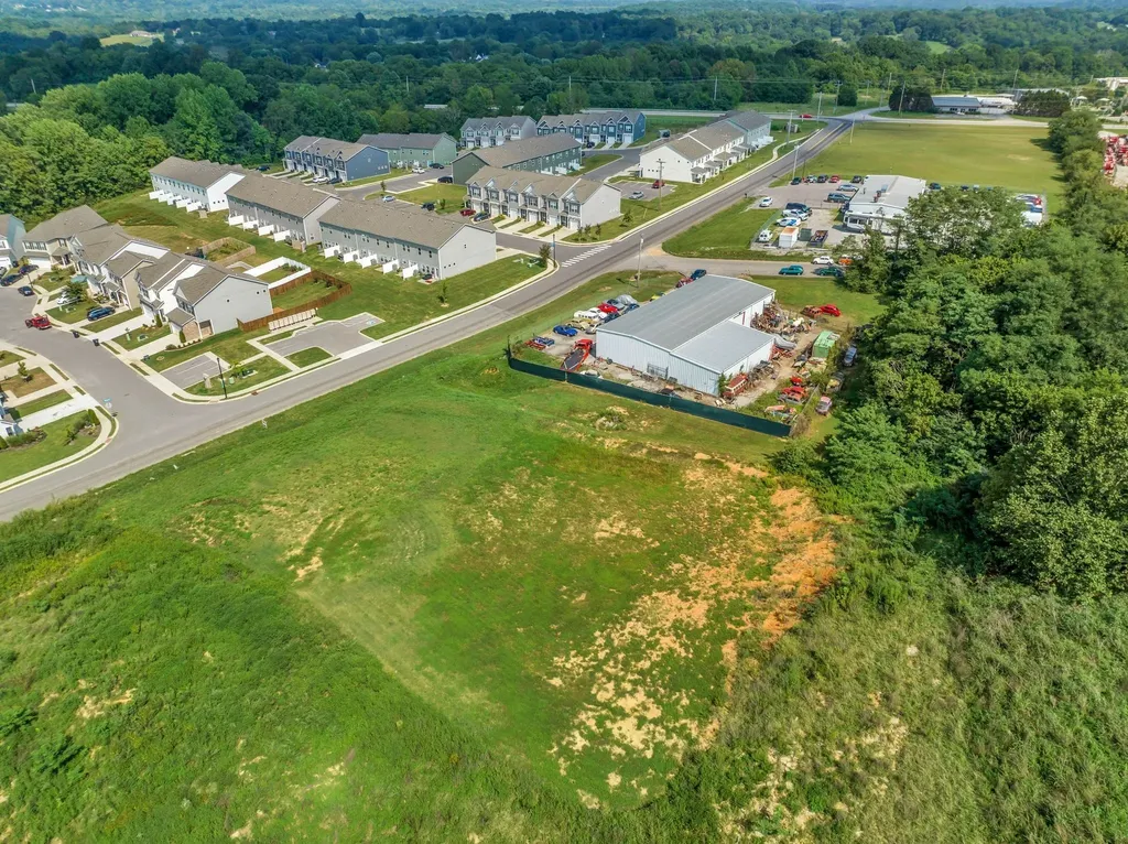 2501 Precast Drive, N Columbia TN 38401