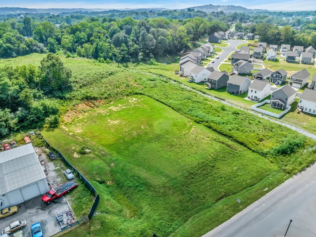 2501 Precast Drive, N Columbia TN 38401