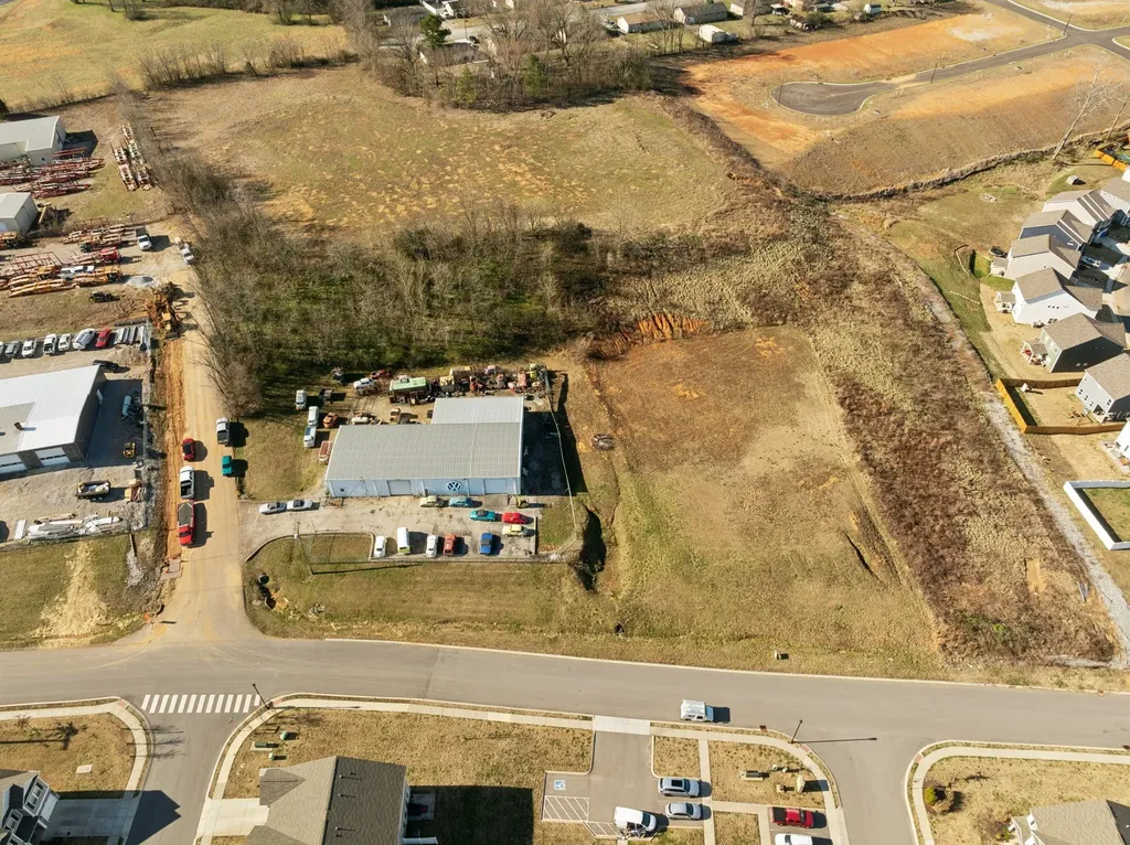 2501 Precast Drive, N Columbia TN 38401