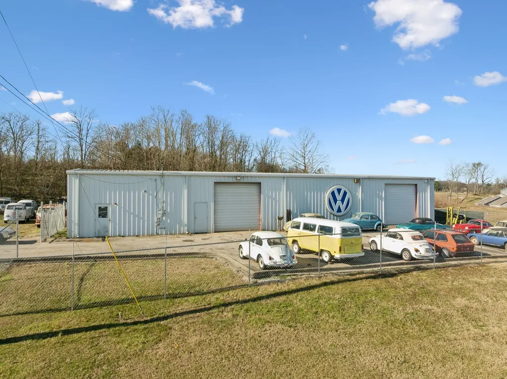 2501 Precast Drive, N Columbia TN 38401