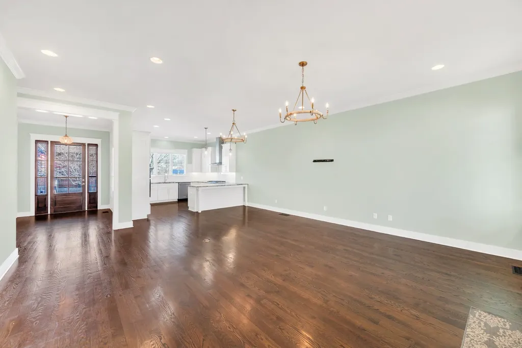 5704 Old Harding Pike Nashville TN 37205