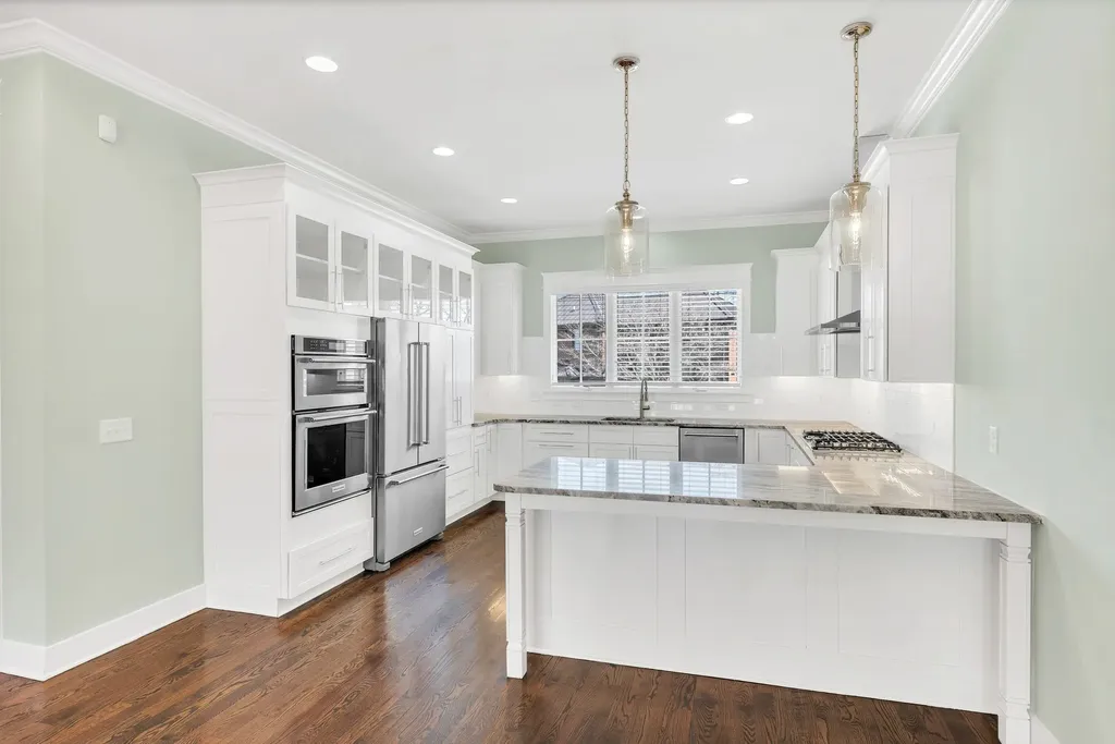 5704 Old Harding Pike Nashville TN 37205