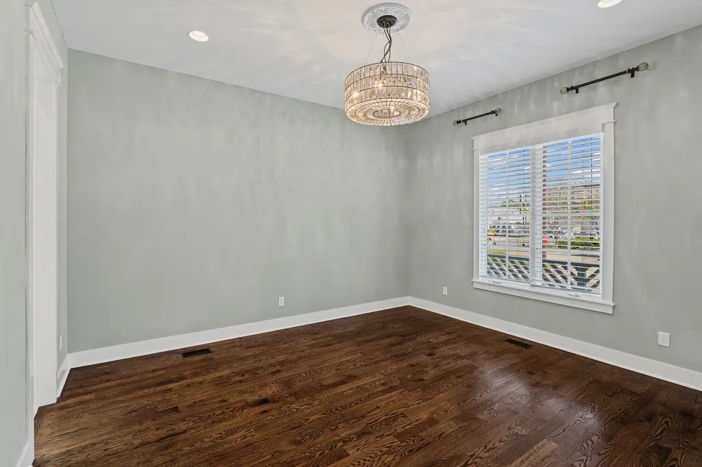 5704 Old Harding Pike Nashville TN 37205