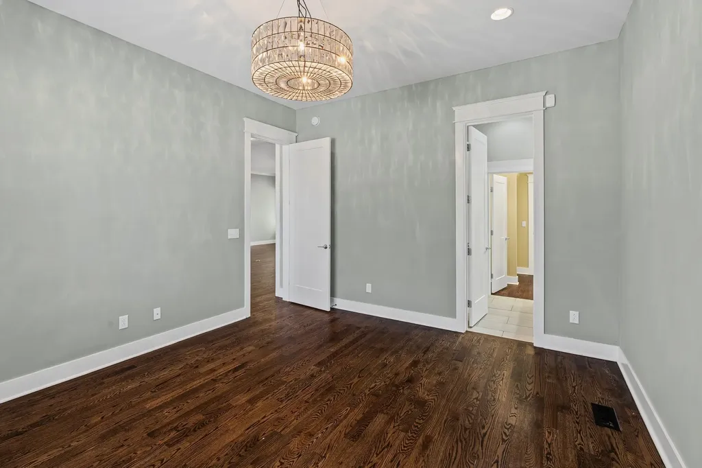 5704 Old Harding Pike Nashville TN 37205