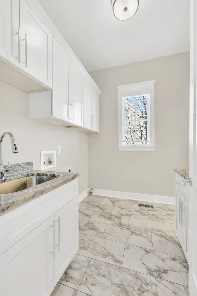 5704 Old Harding Pike Nashville TN 37205