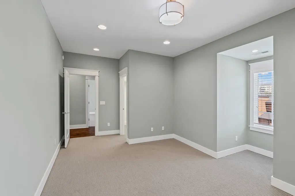 5704 Old Harding Pike Nashville TN 37205