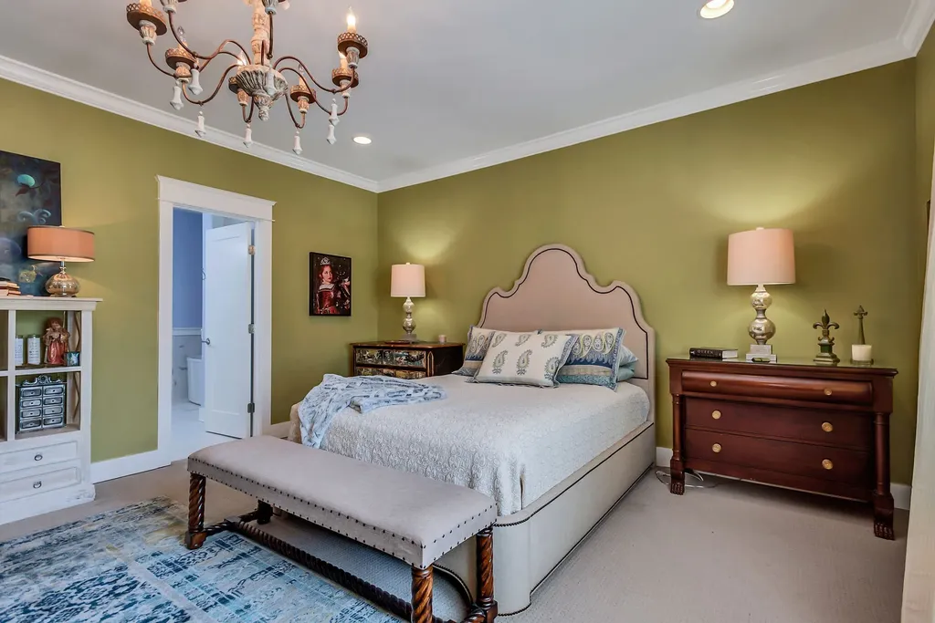 5704 Old Harding Pike Nashville TN 37205