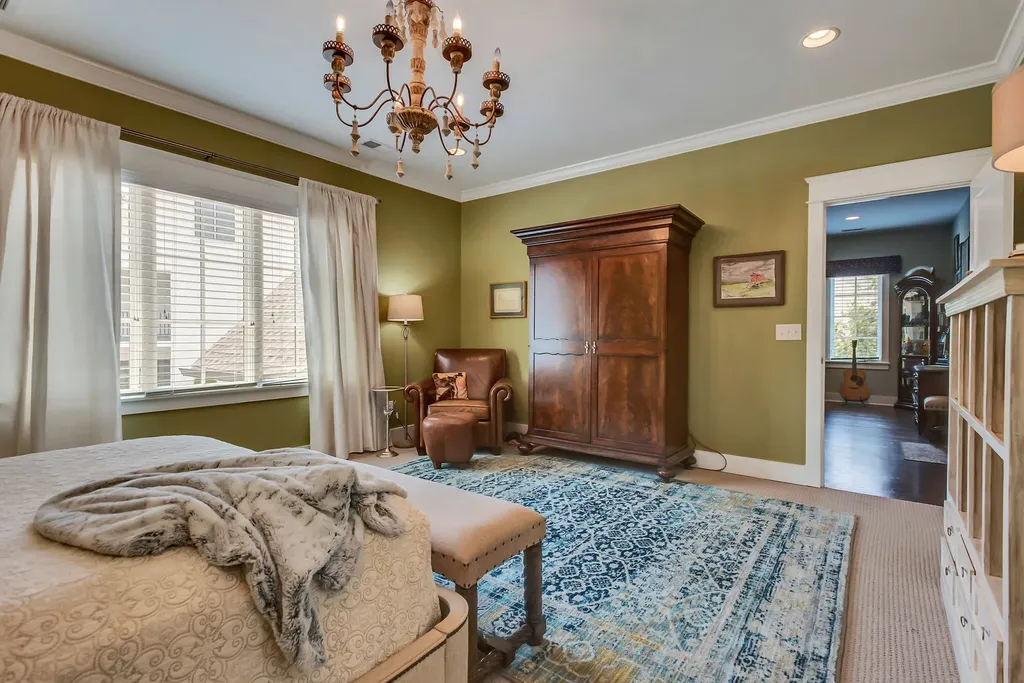 5704 Old Harding Pike Nashville TN 37205