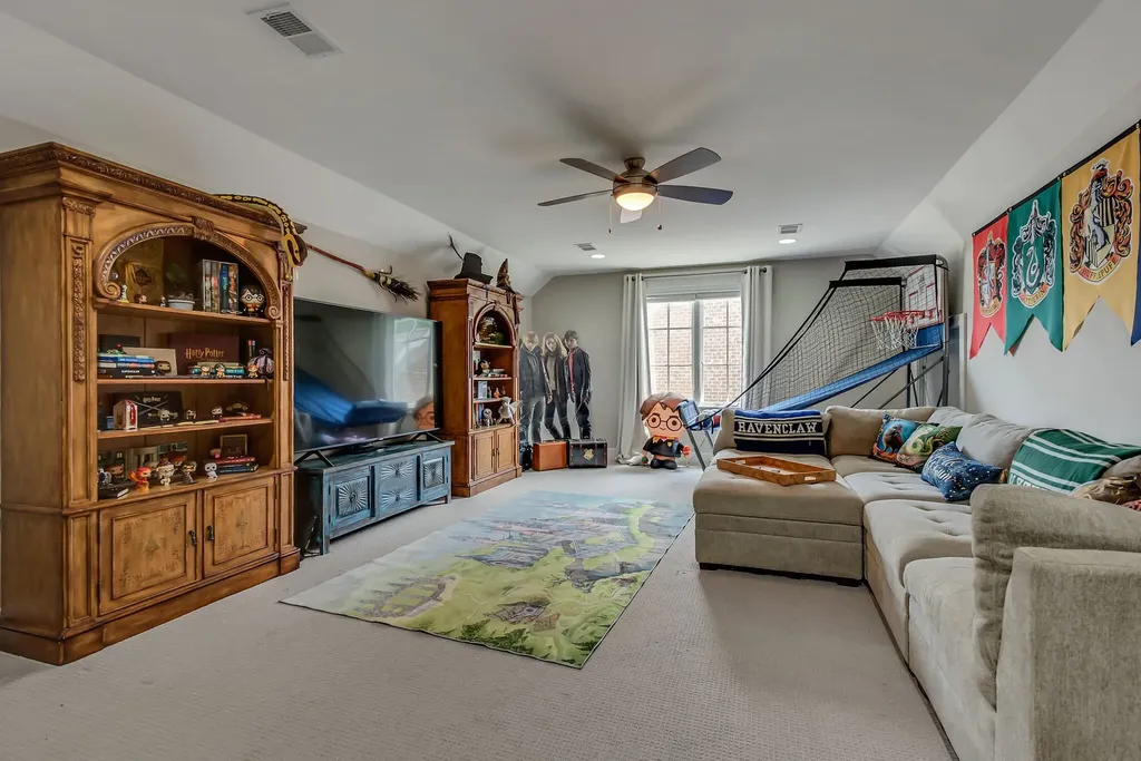 5704 Old Harding Pike Nashville TN 37205