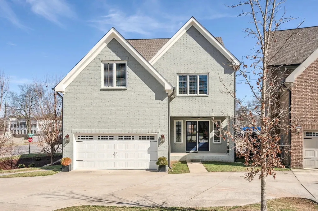 5704 Old Harding Pike Nashville TN 37205
