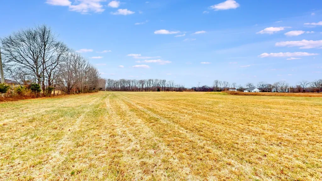 3021 Highway 25 Cottontown TN 37048