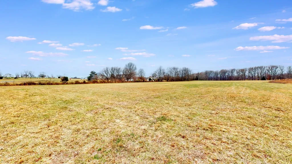 3021 Highway 25 Cottontown TN 37048