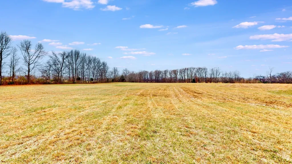 3021 Highway 25 Cottontown TN 37048